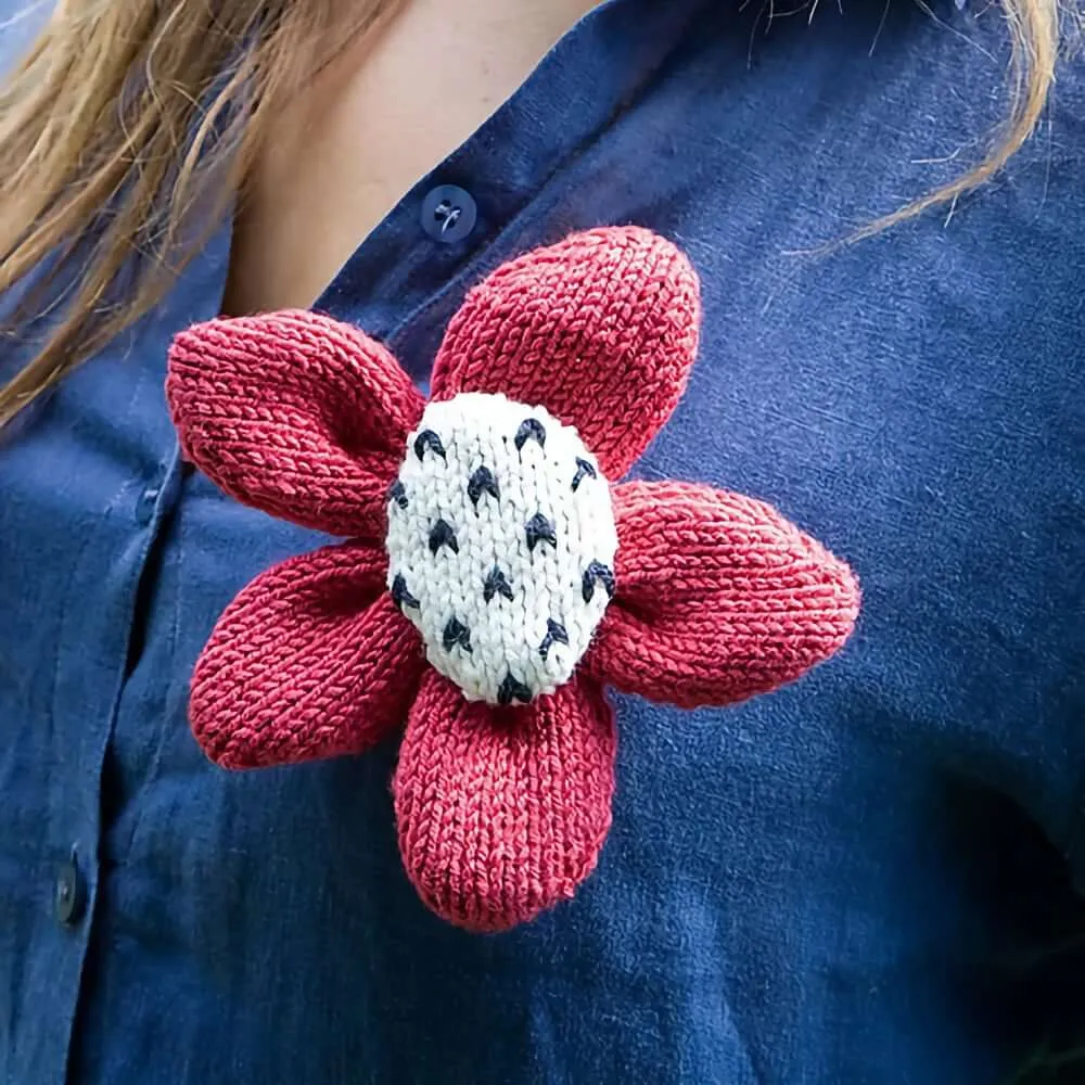 Floral Knits: 25 Contemporary Flower-Inspired Designs by Martin Storey