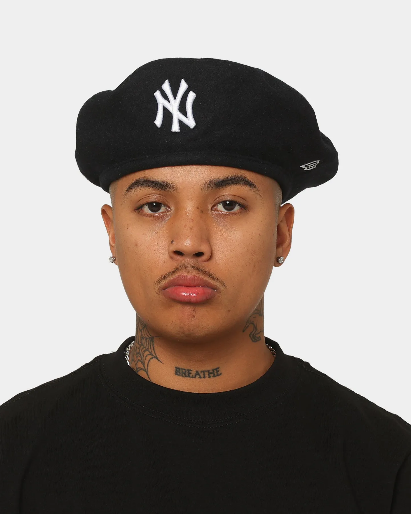 New Era New York Yankees 'Black Melton Wool' Beret Black/White